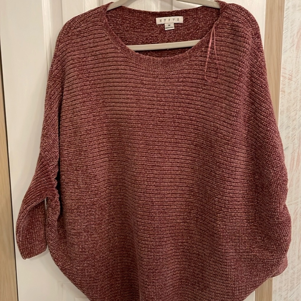 Ladies sweater 
100% Polyester